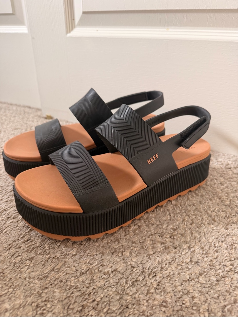 Reef Women’s Black Strap Platform Sandals with Tan Footbed